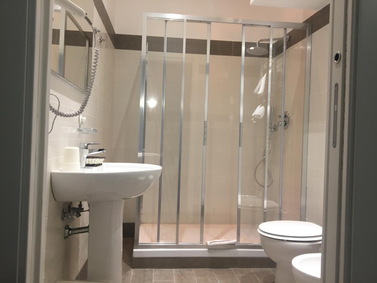 Domizia Top Floor Guest House 로마 외부 사진