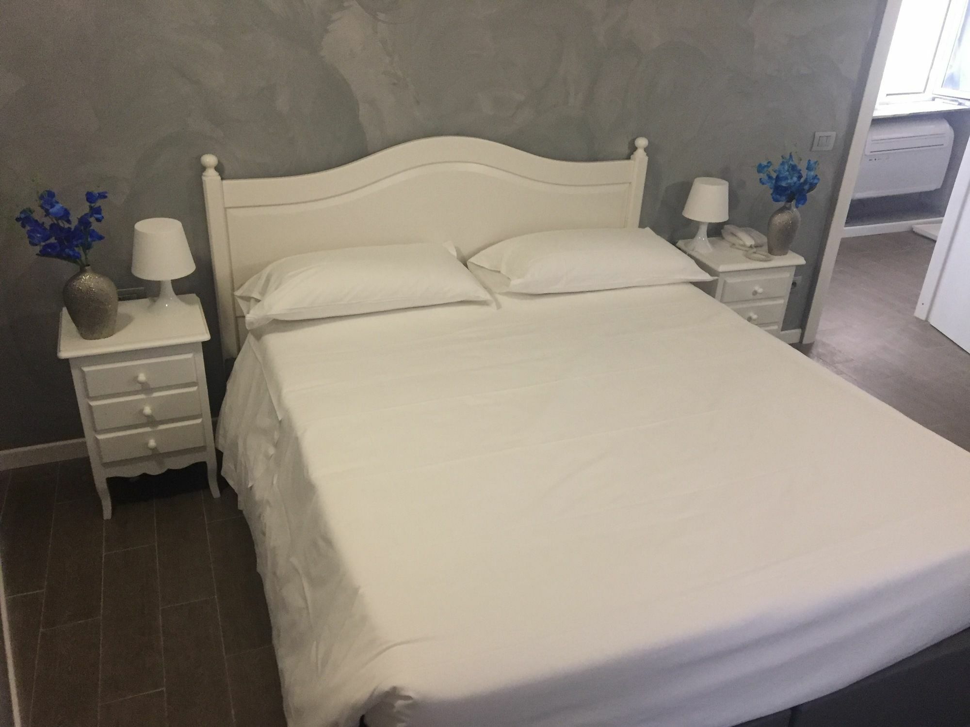 Domizia Top Floor Guest House 로마 외부 사진